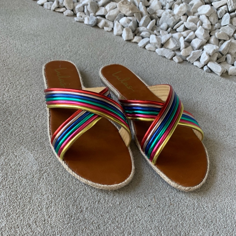 NWOT Lulu’s slides